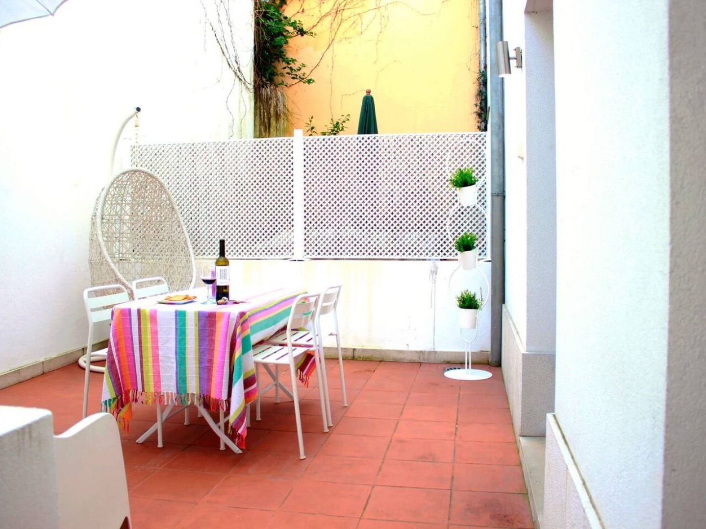 Joivy Modern 1-Bed Apt With Terrace, Moments From Sao Bento Palace 리스본 외부 사진