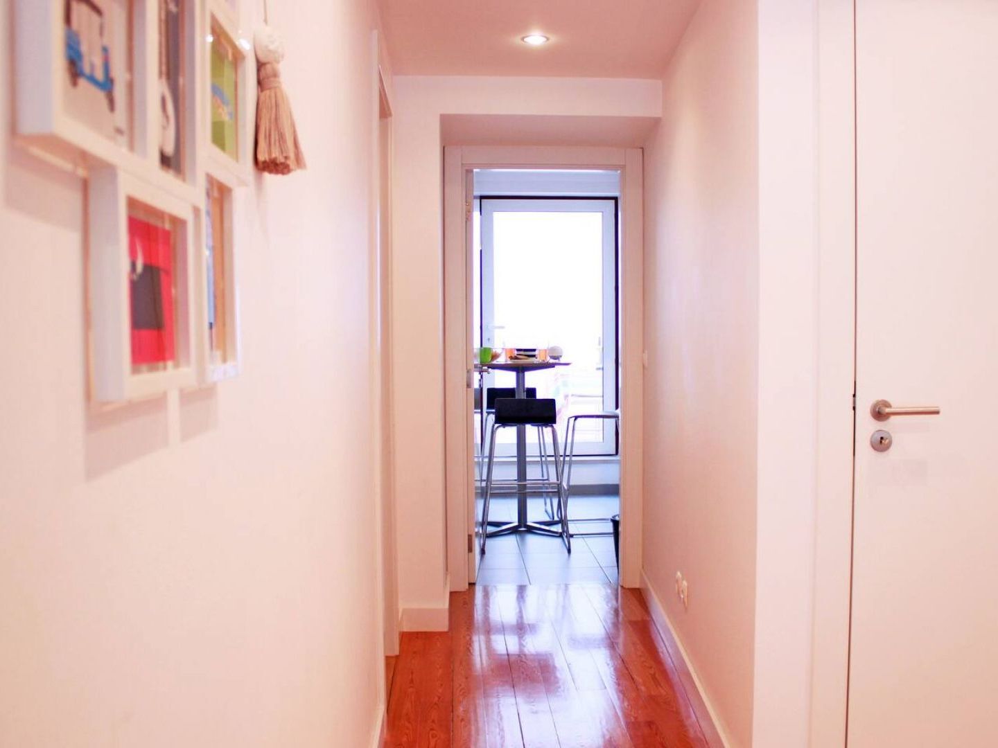 Joivy Modern 1-Bed Apt With Terrace, Moments From Sao Bento Palace 리스본 외부 사진