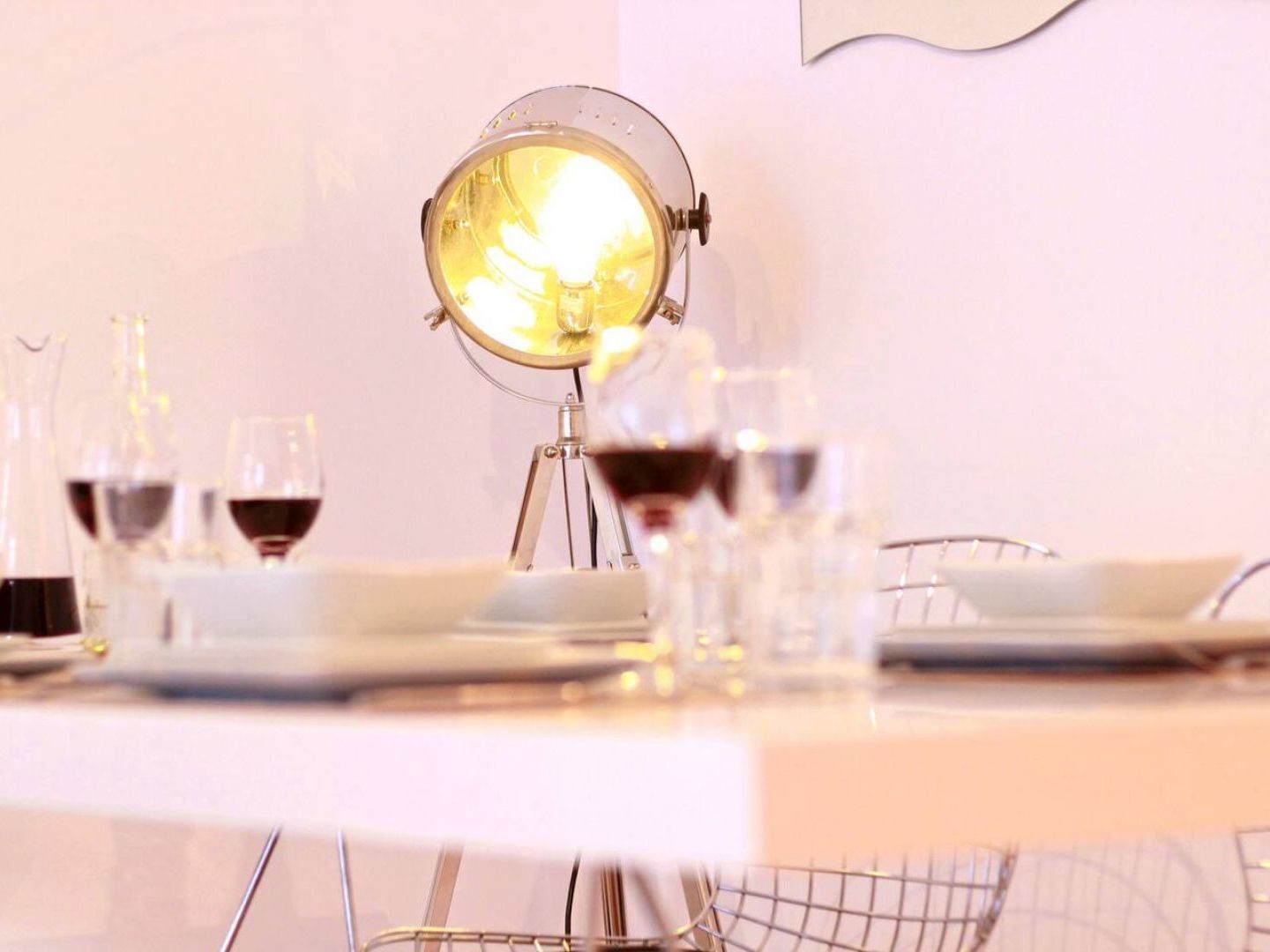 Joivy Modern 1-Bed Apt With Terrace, Moments From Sao Bento Palace 리스본 외부 사진